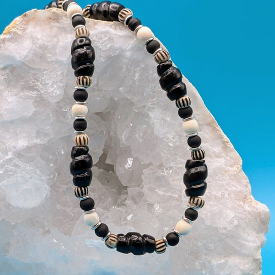 Bone Twist Necklace - Neqromance