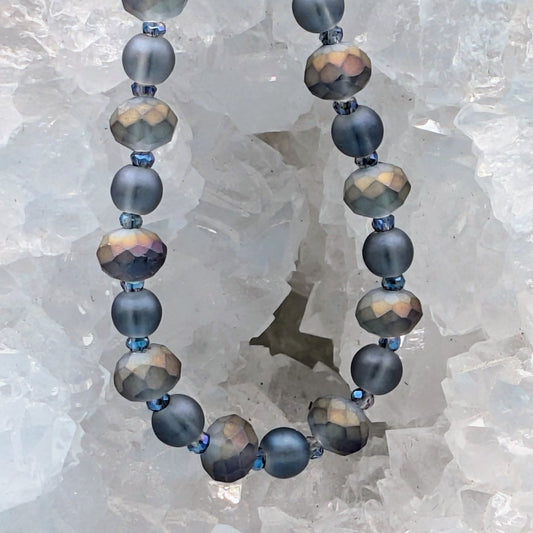 Irridescent Elegance Necklace - Neqromance