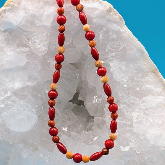 Red necklace - Neqromance