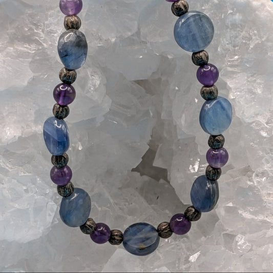 GMN5026 Kyanite coin and Amethyst - Neqromance