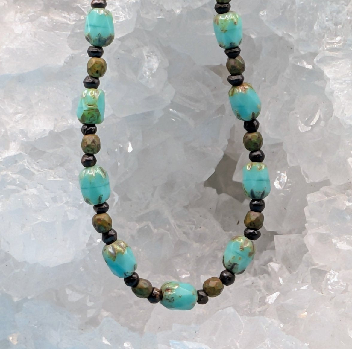 Turquoise barrel bead necklace - Neqromance