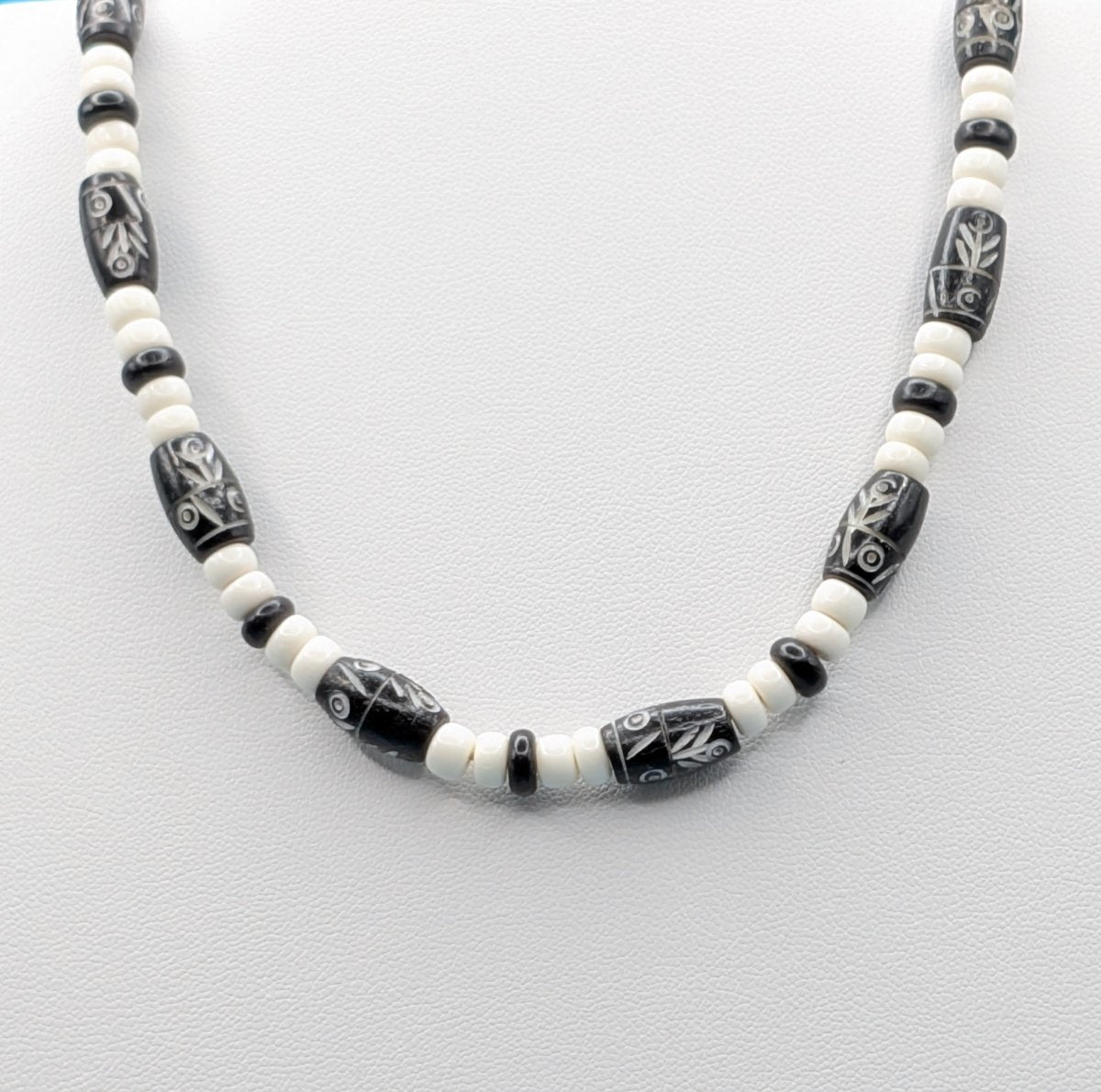 Monochrome Roots Necklace - Neqromance
