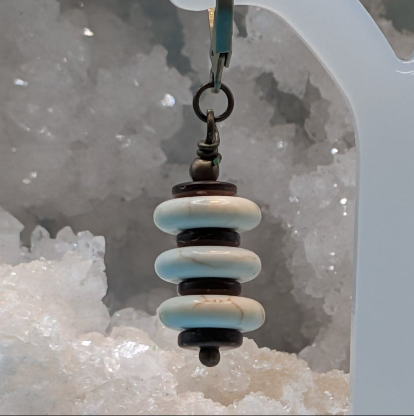 Cream & White stacked earrings - Neqromance