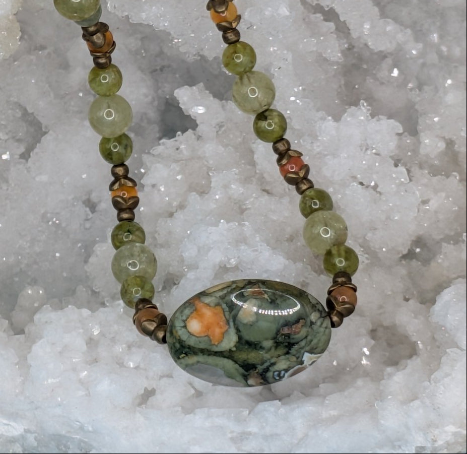 Orange & Green stone pendant necklace - Neqromance