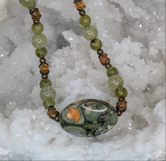 Orange & Green stone pendant necklace - Neqromance