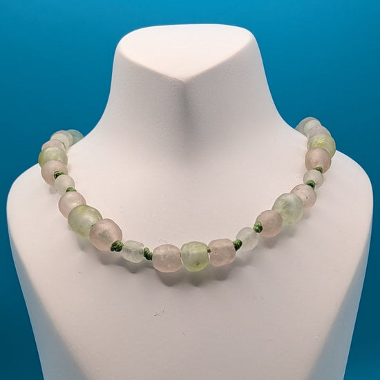 Spring Bud Necklace - NEQromance