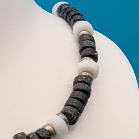 Shadow & Light Necklace - NEQromance